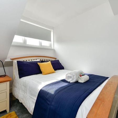 Spacious 2 Bedroom Apartment In The Heart Mumbles Εξωτερικό φωτογραφία
